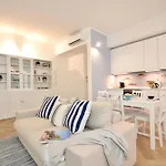 Διαμέρισμα Luvi - Trilocale 4 Posti Letto, A 5 Minuti A Piedi Dalla - Ac E Wifi *